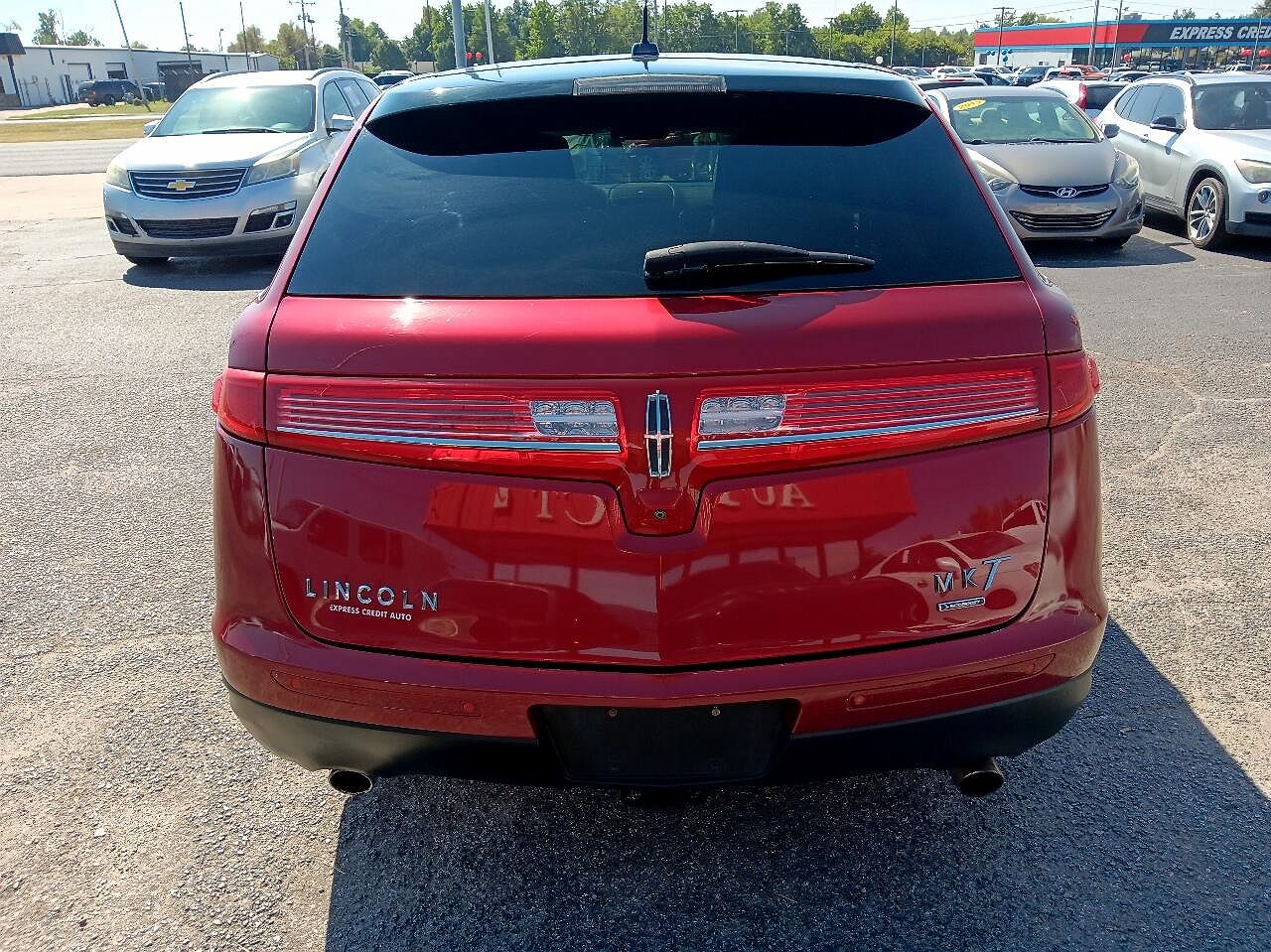 2013 Lincoln MKT null image 4