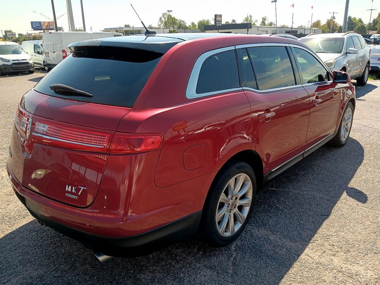 2013 Lincoln MKT null image 5