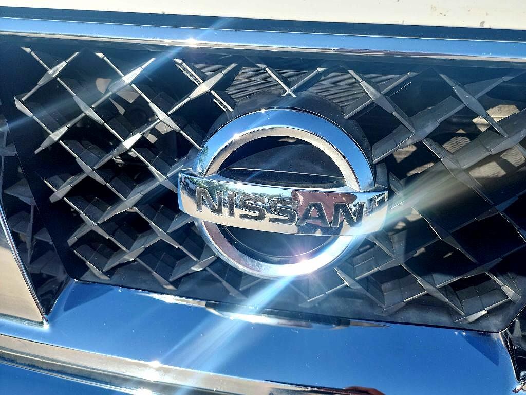 2009 Nissan Titan LE image 2