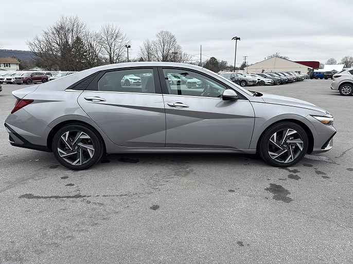 2025 Hyundai Elantra