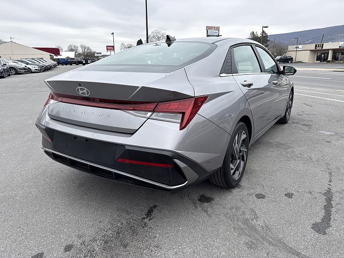 2025 Hyundai Elantra