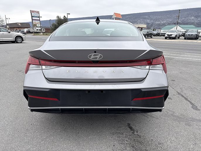 2025 Hyundai Elantra
