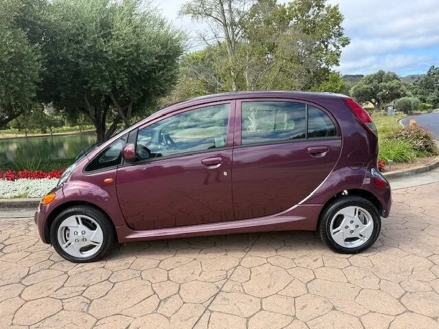 2012 Mitsubishi i-MiEV