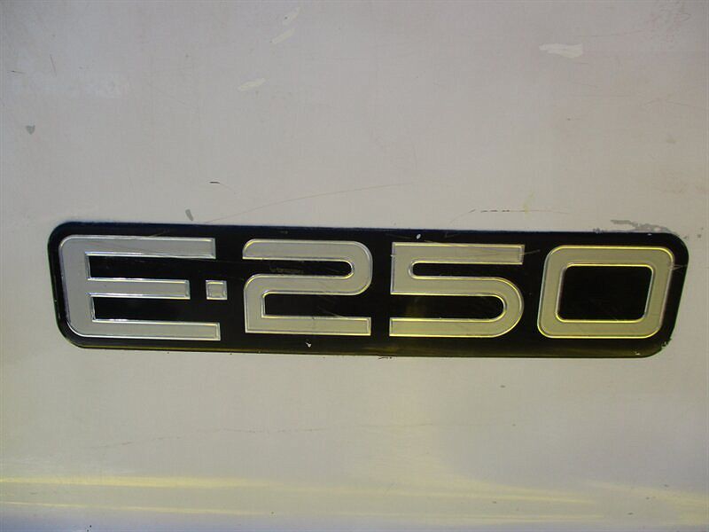 1999 Ford Econoline E-250 image 20