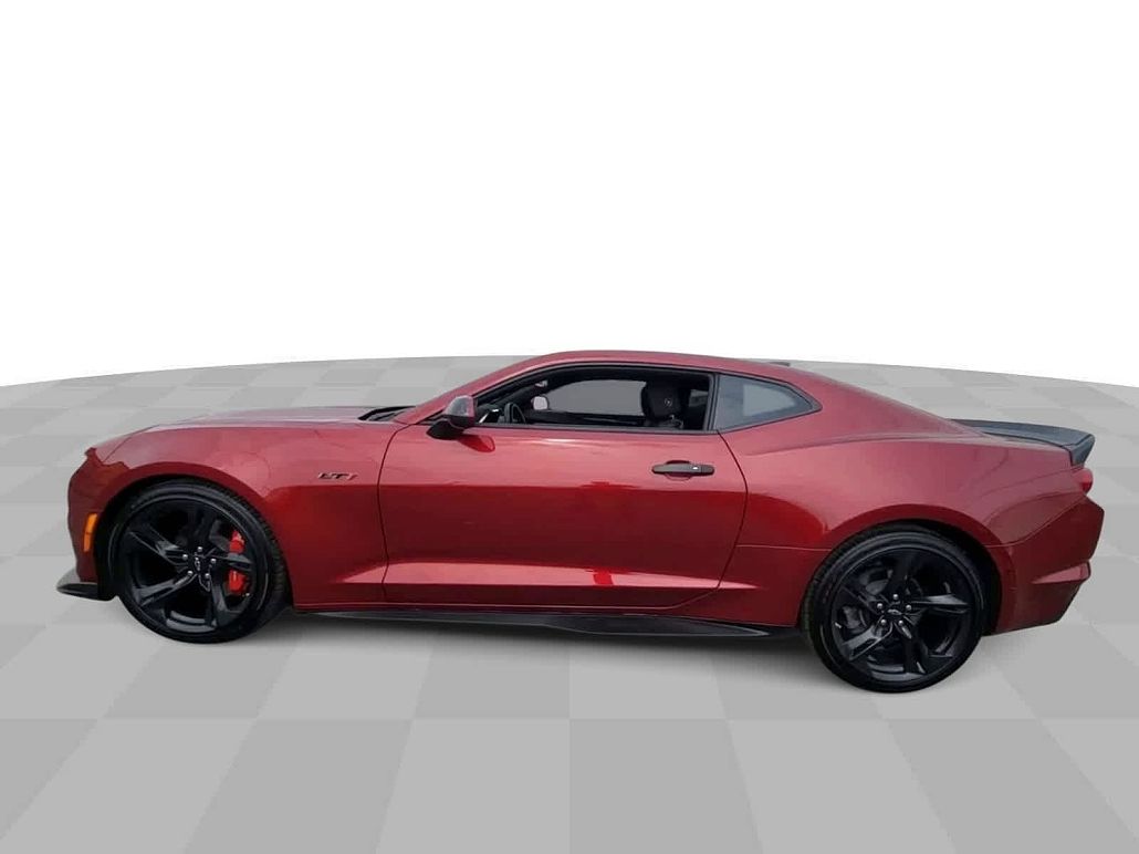 2021 Chevrolet Camaro LT1 image 4