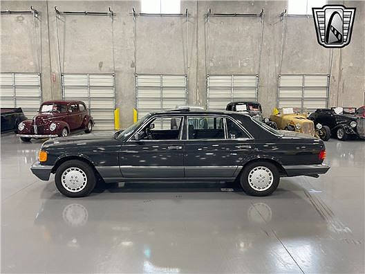 1989 Mercedes-Benz 420 SEL image 2