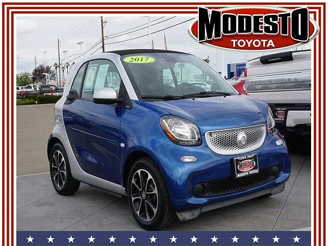 2017 Smart Fortwo Passion image 0