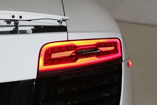 2014 Audi R8 5.2 image 20