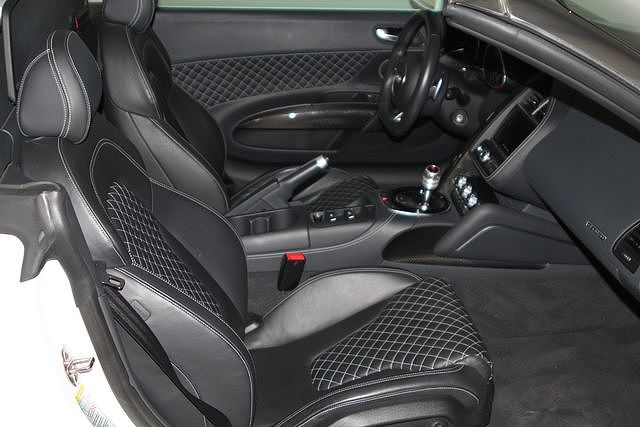 2014 Audi R8 5.2 image 36