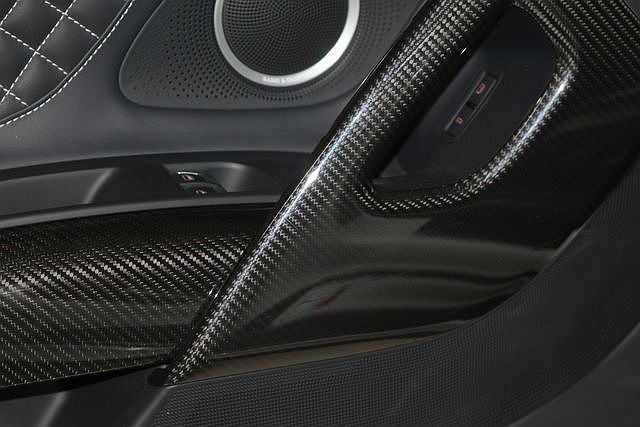 2014 Audi R8 5.2 image 38