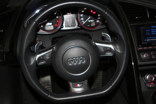 2014 Audi R8 5.2 image 42