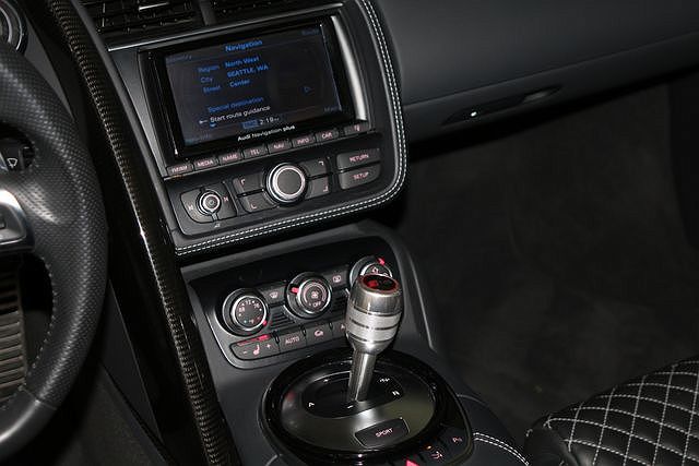 2014 Audi R8 5.2 image 43