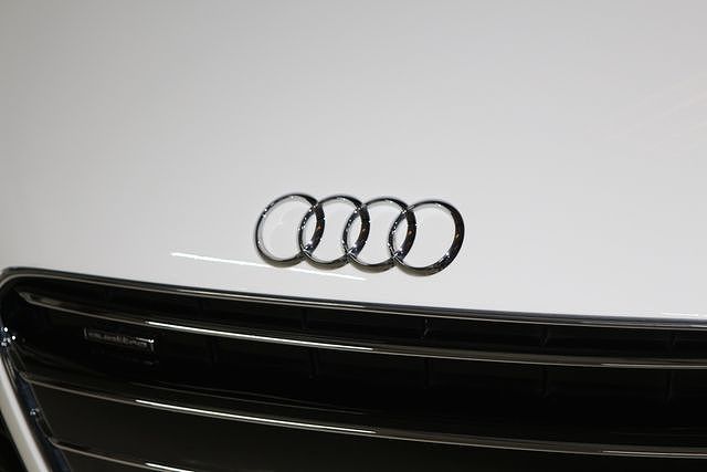 2014 Audi R8 5.2 image 5