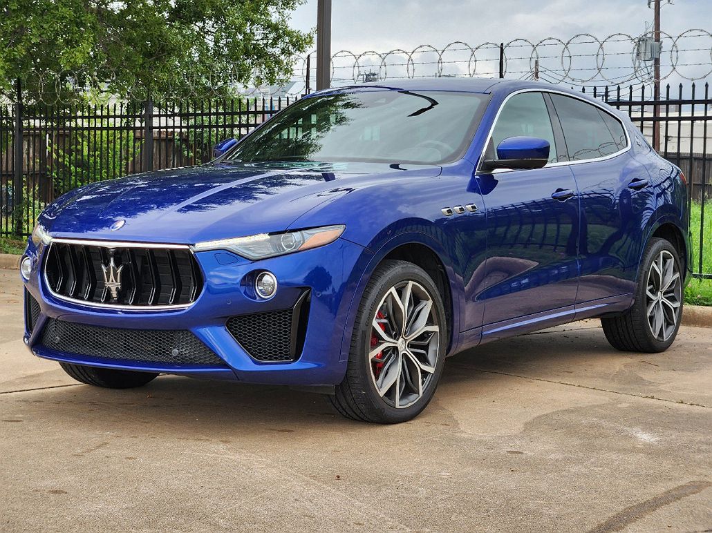 2019 Maserati Levante GTS image 1