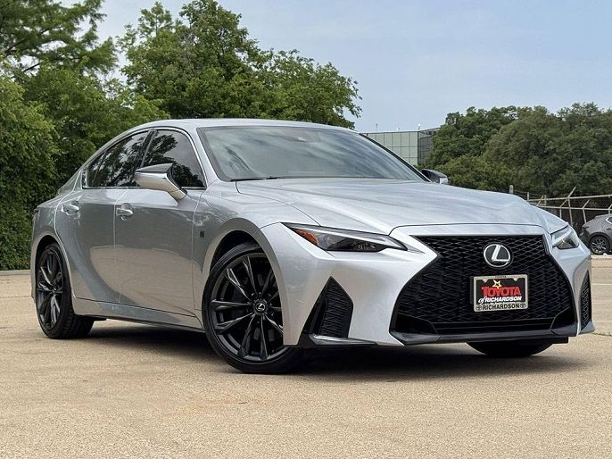 2025 Lexus IS