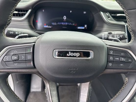 2024 Jeep Grand Cherokee Limited photo 11