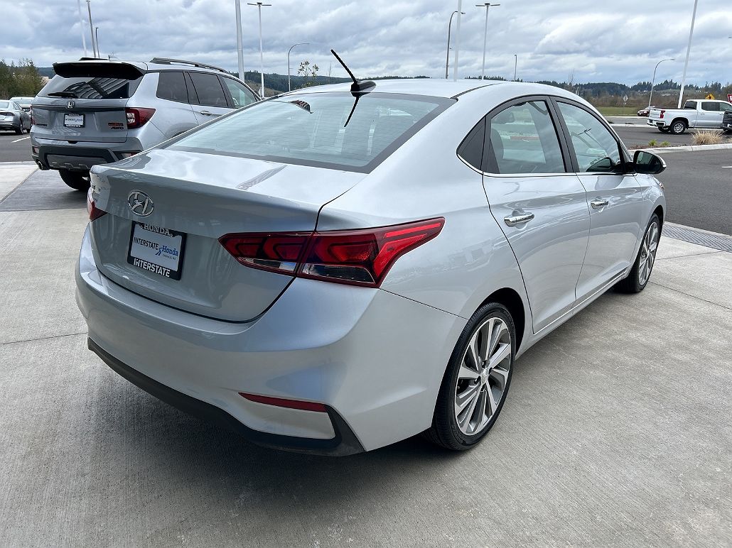 2021 Hyundai Accent Limited Edition image 4