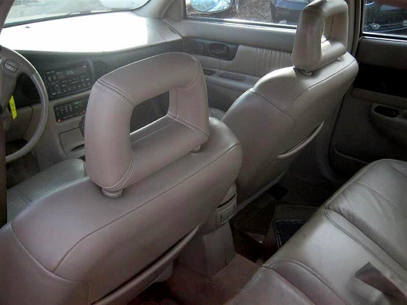 2003 Buick Regal LS image 10