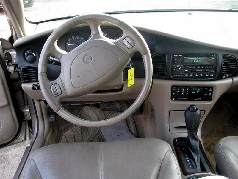 2003 Buick Regal LS image 12