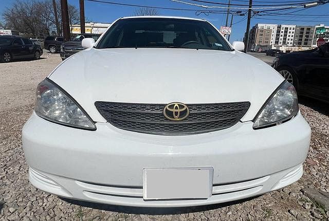 2002 Toyota Camry XLE image 3