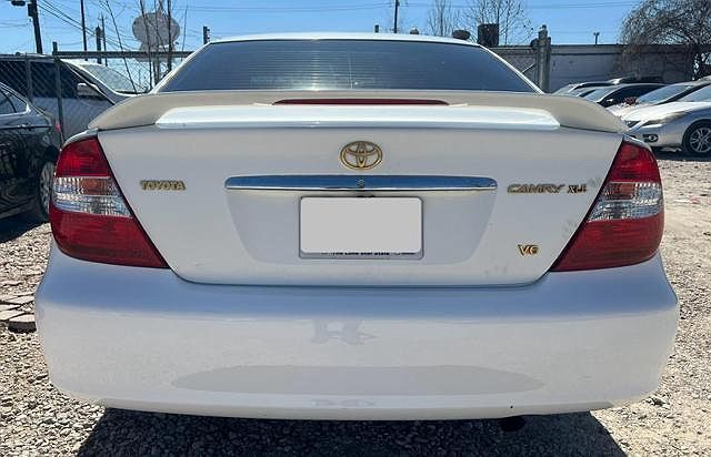 2002 Toyota Camry XLE image 5