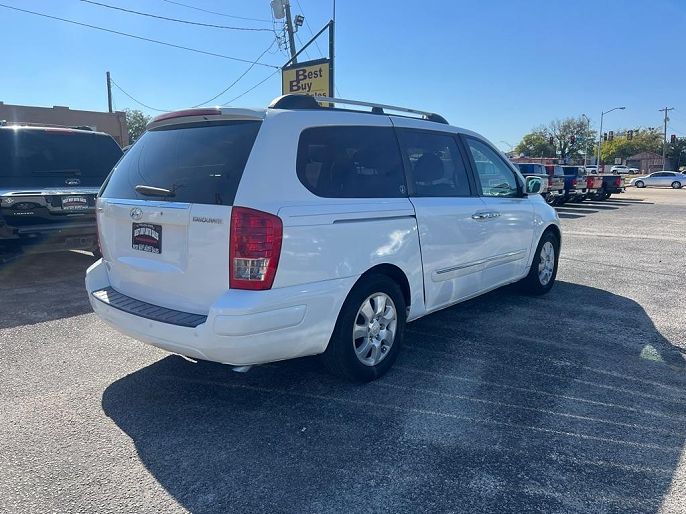 2007 Hyundai Entourage