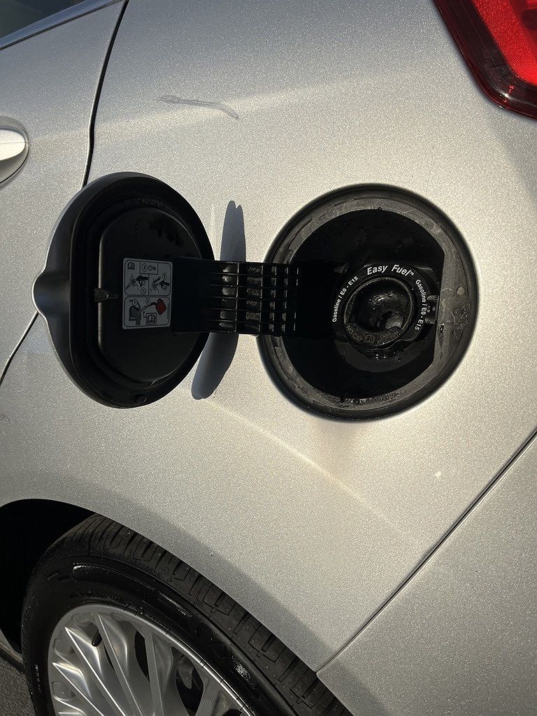 2014 Ford Fiesta Titanium image 12