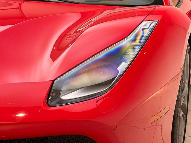 2017 Ferrari 488 GTB image 8