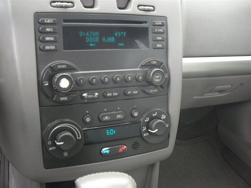 2005 Chevrolet Malibu LT image 10