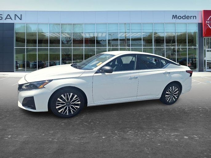 2025 Nissan Altima