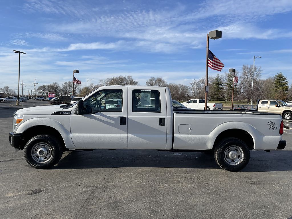 2013 Ford F-250 null image 3