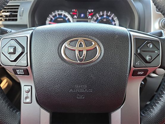 2018 Toyota 4Runner SR5 4WD photo 10