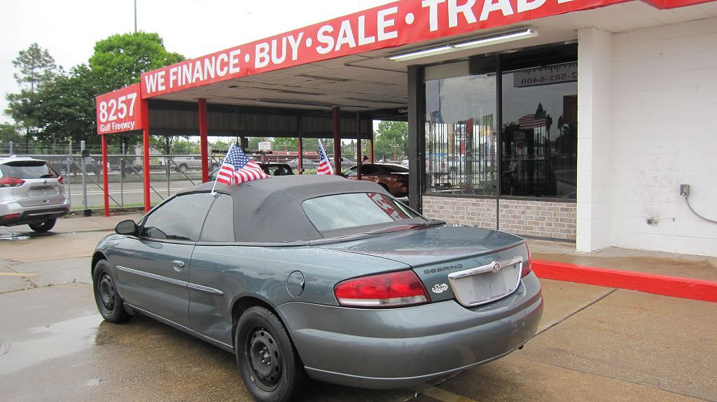 2006 Chrysler Sebring null image 2