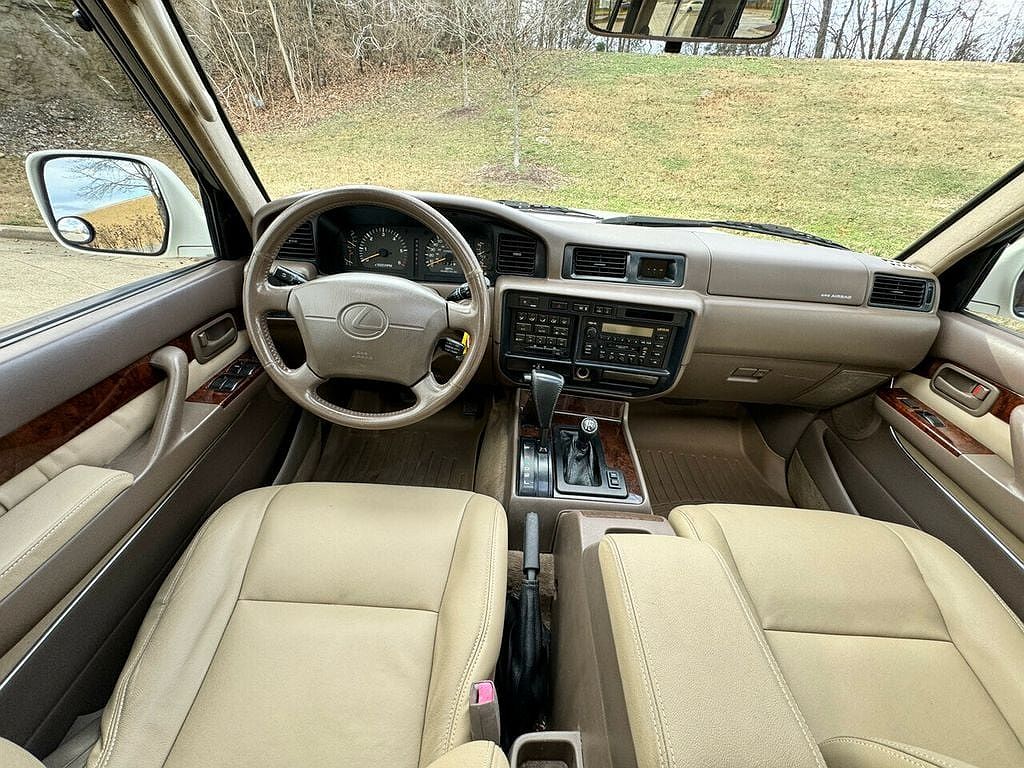 1997 Lexus LX 450 image 22