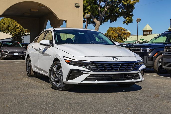 2025 Hyundai Elantra