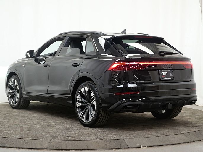 2026 Audi Q8