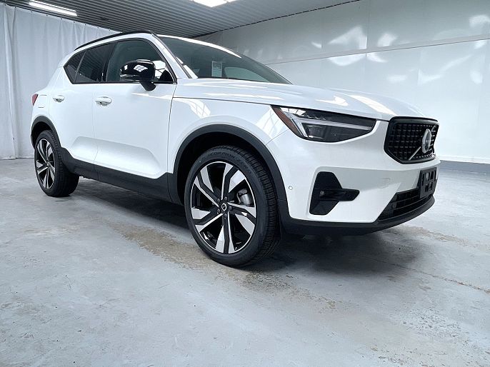 2026 Volvo XC40