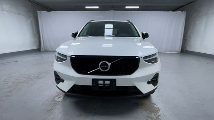 2026 Volvo XC40