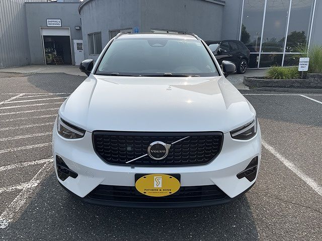 2026 Volvo XC40
