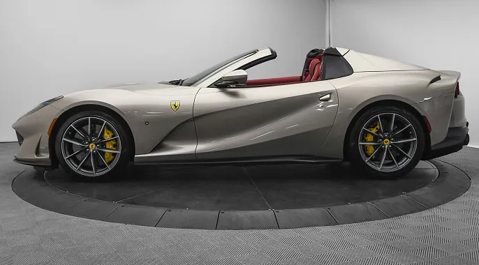 2023 Ferrari 812 GTS