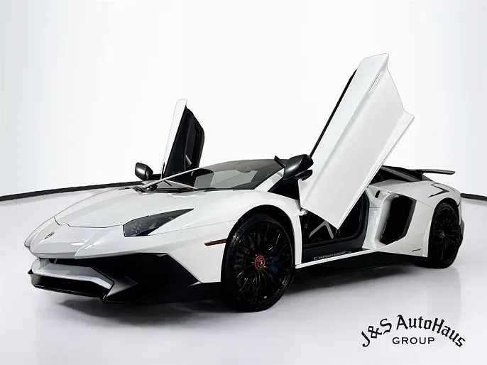 2016 Lamborghini Aventador