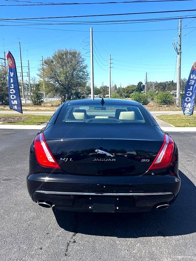 2016 Jaguar XJ
