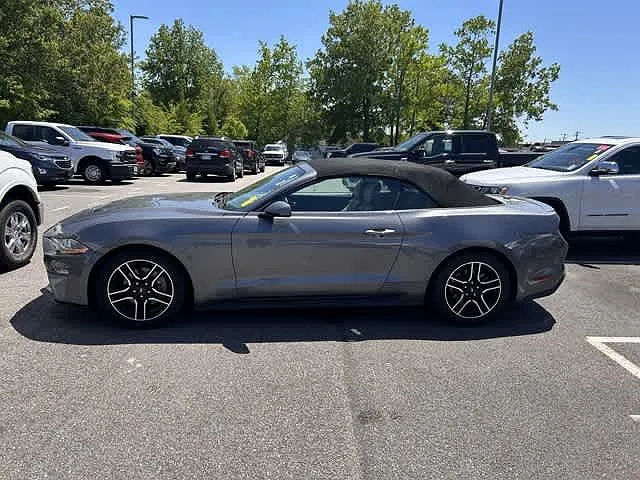 2021 Ford Mustang null image 4