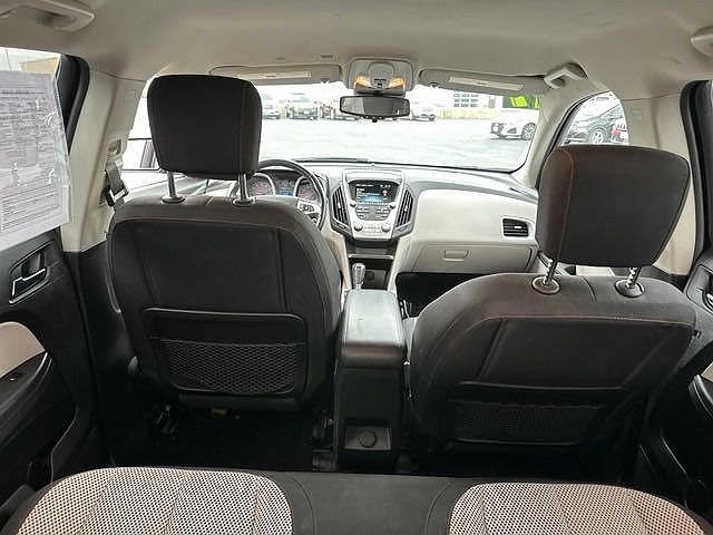 2017 Chevrolet Equinox LT image 5