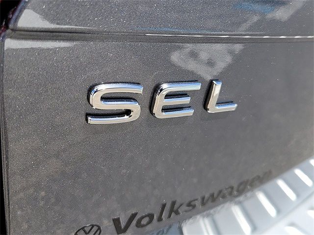 2024 Volkswagen Tiguan SEL image 3