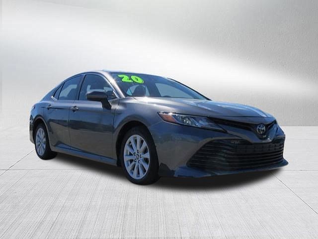 2020 Toyota Camry LE image 3