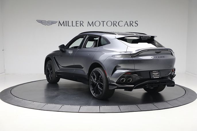 2025 Aston Martin DBX