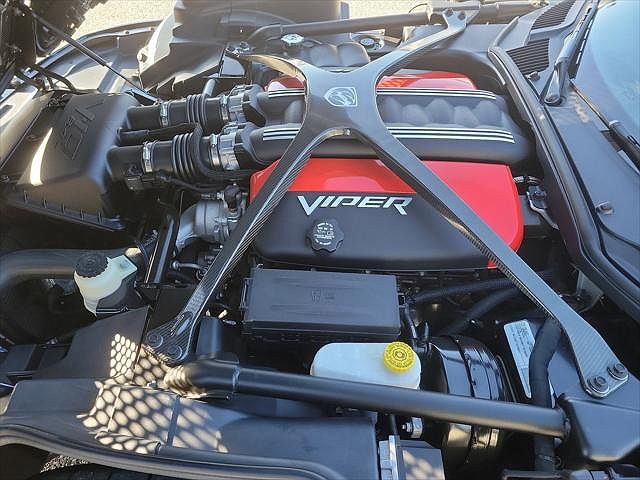 2017 Dodge Viper GTC image 25