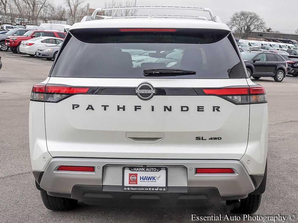 2023 Nissan Pathfinder SL image 4