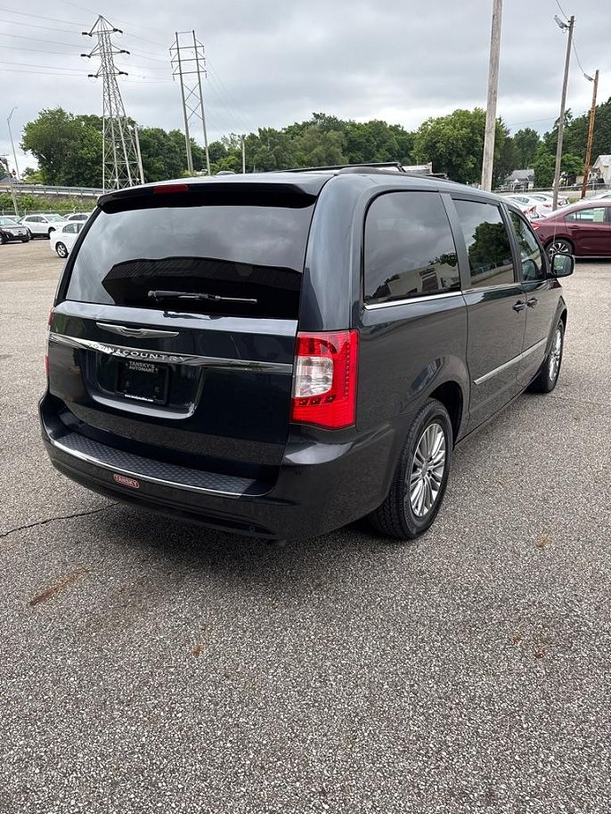 2014 Chrysler Town & Country
